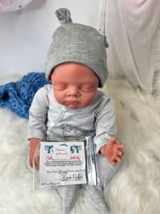 Hudson-asleep-full-limbs-fully-assembled-weighted-with-magnets-001