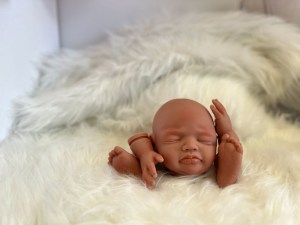 Layla-asleep1-4limbs-dolls-003