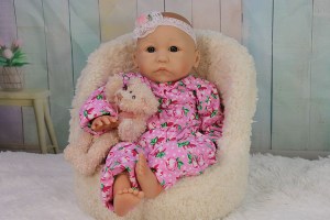 Lilli-Grace-Awake-Ethnic-dollsinc-weighted-doll-005
