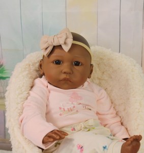 Lilli-grace-ethnic-weighteddoll-new-002