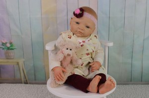 Nina-Legler-girl-weighted-baby-001