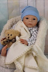 niclas-weighted-playdoll-006